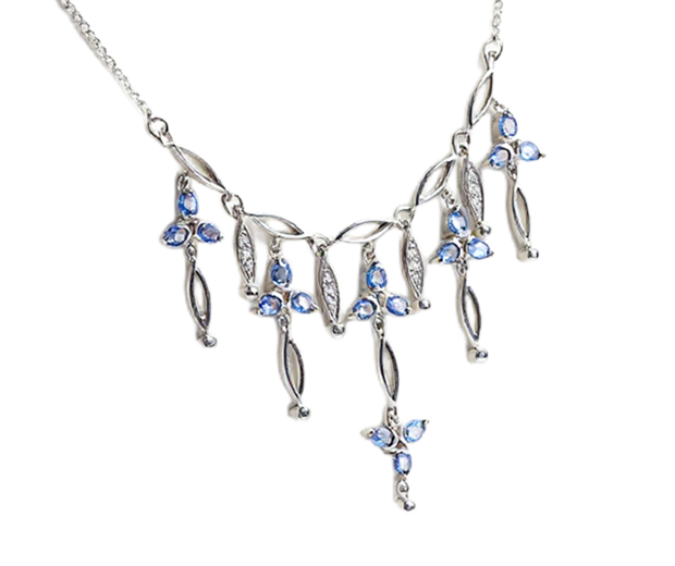 18KT WHITE GOLD NECKLACE SET WITH 18 BLUE SAPPHIRES AND 21 DIAMONDS
